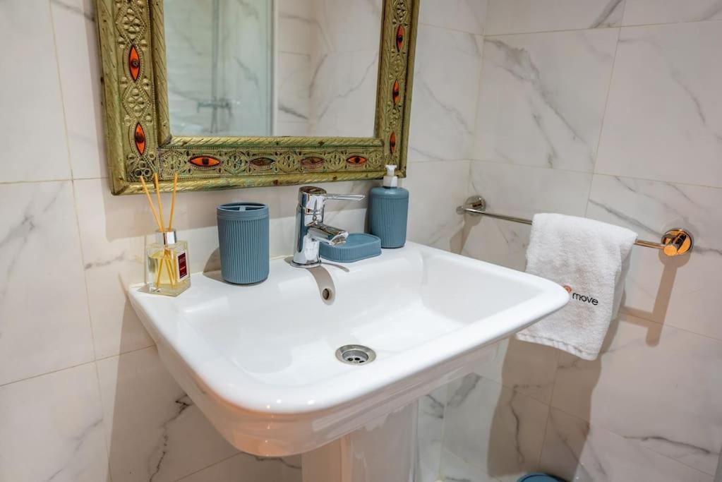 Cozy 2Br Getaway In Rabat Center Appartement Buitenkant foto